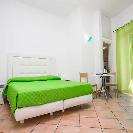 Πανσιόν La Piazzetta 4*